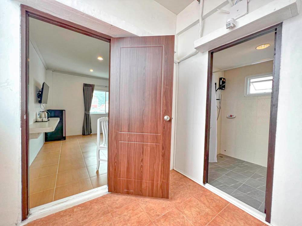 88 House Patong 호텔 외부 사진
